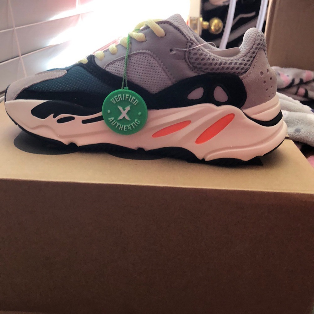 Yeezy Boost 700